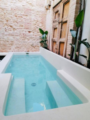 Casa de diseño con piscina privada cerca del mar